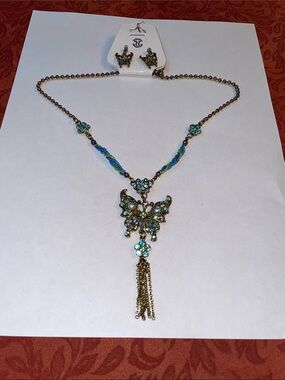 Butterfly necklace and earrings set blue